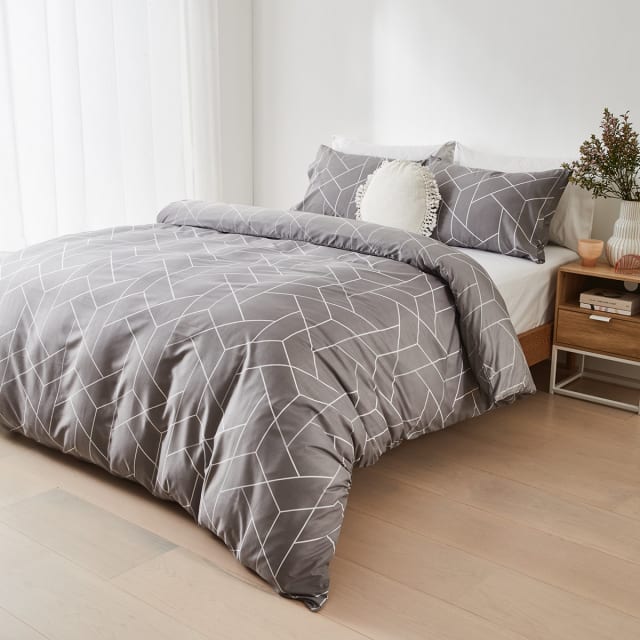 Jesse Quilt Cover Set - Queen Bed, Grey